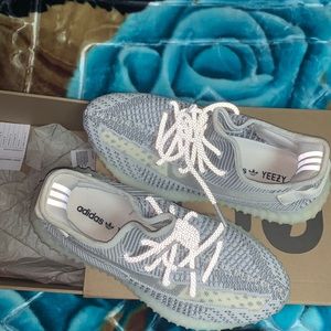 Yeezy 350 statics non reflective